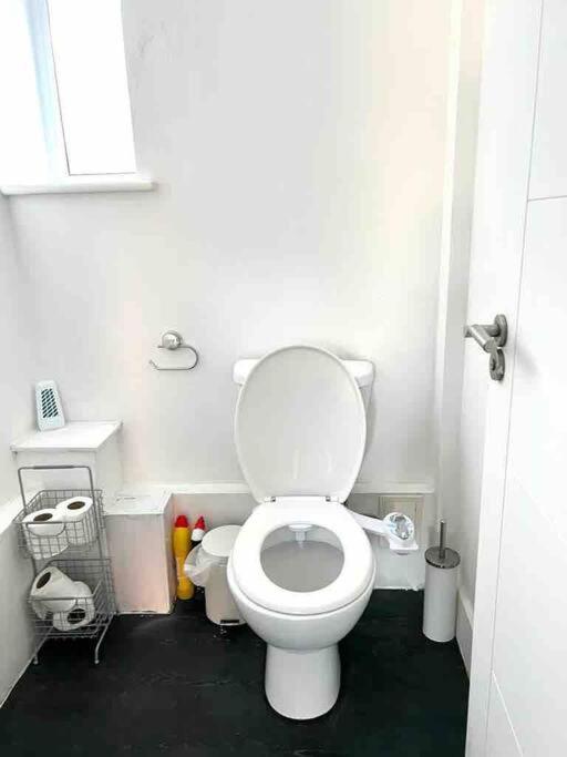 Spacious Flat In Appartement